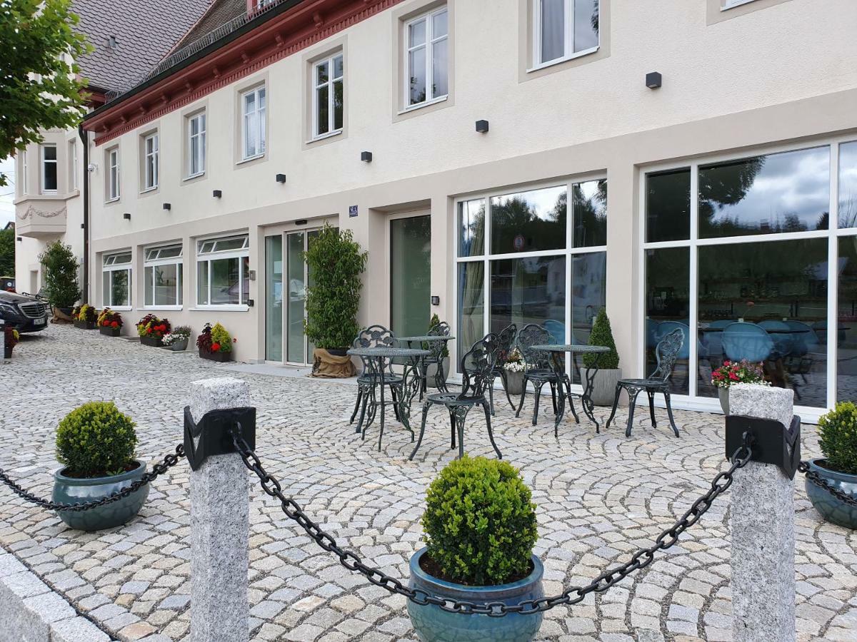 Hotel Das Q Aldingen  Exteriör bild